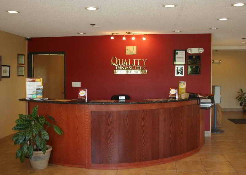 Quality Inn & Suites Menomonie İç mekan fotoğraf
